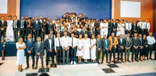 Reba uko Isi Nshya izaba imeze mu ndirimbo "Mbona Isi Nshya" ya Elayo Choir (Huye) - VIDEO