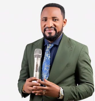 Prophète Ernest s'apprête à célébrer les 10 ans de la fondation de l'Église Elayono