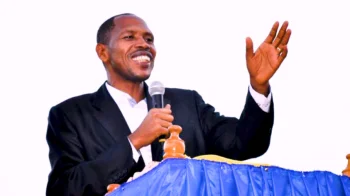 Justin Hakizimana wamamaye ku nyigisho “Abapagani bo mu rusengero” agiye kuba Pasiteri