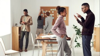 Uburyo ugiramo umuntu inama bwatuma ayemera cyangwa ntayemere- Kura isomo kuri Elihu na Yobu