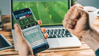 Ese gukina umukino w'amahirwe (Betting) ni icyaha? Menya icyo Bibiliya ibivugaho