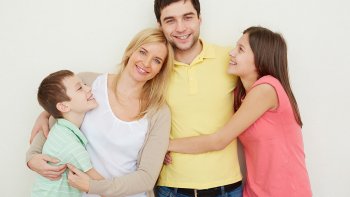 Akira imirongo 4 yo muri Bibiliya yagufasha guha inyigisho nzima abana bawe nk'umukristo