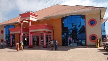 Mu gihe insengero zo muri Kimironko zirimo urwa ADEPR n'Umuriro wa Pantekonte zafunzwe ni iki twakwigira kuri Salomo?