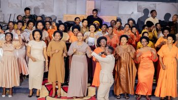 Nyuma y'indirimbo "Inkuru nziza", Holy Nation Choir yujuje abantu ibihumbi 100 bayikurikira kuri YouTube 