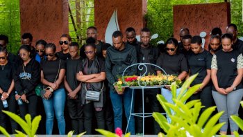 Kwibuka31: Urubyiruko rurenga 150 rwa City Light Foursquare Church rwasuye urwibutso rwa Jenoside rwa Kigali