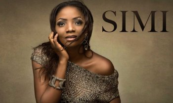 Abanya-Nijeriya bakomeje kuvuguruza abanyamadini, Simi na we yigaritse ibyo gushyingirwa mutabanje kubana