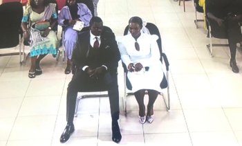 Inkuru ni impamo! Amafoto ya mbere ya Vestine na Idrissa basezerana imbere y'amategeko