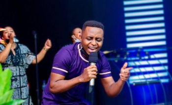 Fabrice Munyaneza wari urwaye indwara y'Icyaha agakirira mu rupfu yasohoye indirimbo "Ni Muzima"