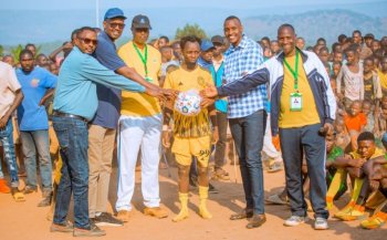 Bitabiriye umupira w'amaguru batahana agakiza n'intsinzi! Eagle Vert yatsinze Force Nouvelle mu giterane cya Rev Baho Isiae