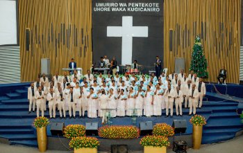 Ni amata y'umwuka adafunguye: Indirimbo 5 za Baraka Choir zagufasha gushikama mu byizerwa