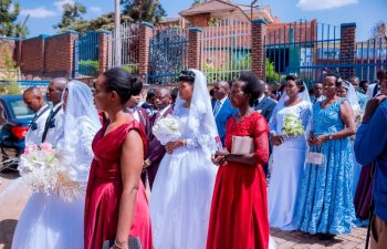 Imiryango 11 yabanaga itarasezeranye muri Eglise Methodiste Libre Kicukiro yasezeranye nyuma y'ubukangurambaga bwakozwe n'Itorero