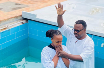 Kwizera Emelyne “Ishanga” wabatijwe yatangaje uko yari ikivume Yesu akamuha izina rishya”