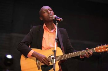 Yumvwa n'uri ku munara! Aime Uwimana yasobanuye ubutumwa bw'indirimbo ye nshya “Mu Gitaramo”