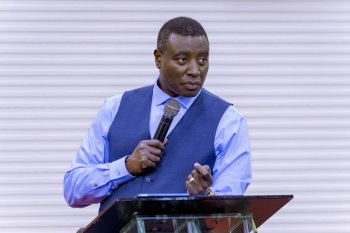 Apôtre Gitwaza yavuze ku mutekano muke uri mu Karere nyuma y'igitaramo cya Fortran w'i Burundi