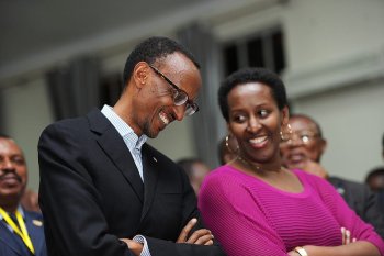 "HBD to my honey" - Madamu Jeannette Kagame yifurije Perezida Kagame isabukuru nziza mu magambo asize umunyu