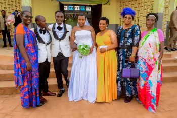 Horanimpundu na Mukaniyogushimwa mu munyenga wo gutangira ukwa buki ku mpanuro zikomeye!