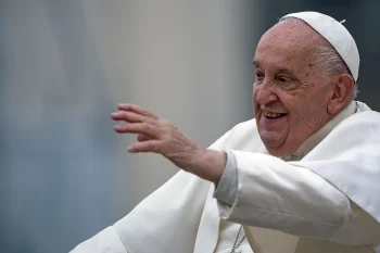 Papa Fransisiko azashyingurwa kuwa Gatandatu - Yasize asabye ko imva ye izaba yoroheje itariho imitako 