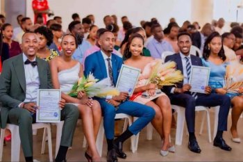 Abaririmbyi 3 ba Gisubizo Ministries bakoreye ubukwe umunsi umwe 