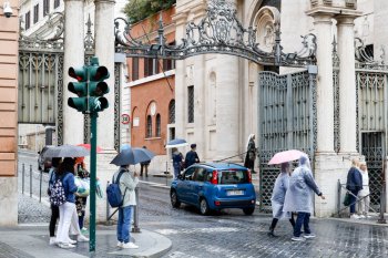 Umuntu yarashwe agerageza kwinjira muri Vatican ku gahato atwaye imodoka