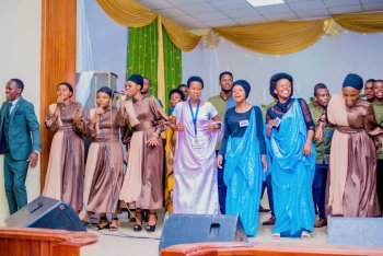 Korali lnkingi nyuma ya "Arandwanirira Live Concert" bagarutse mu gihangano bise "Tuzataramana"