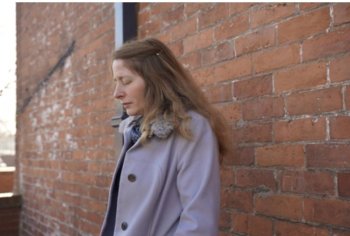 Polisi irasaba imbabazi ku bwo guta muri yombi umugore kubera gusengera hanze y'ivuriro rishinzwe gukuramo inda