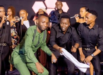 Ubwiza bw'umukobwa bumugejeje i Bwami! Indirimbo ya mbere "Umwungeri" ya Voice of Angels igwatiriye umujyi mu masaha make