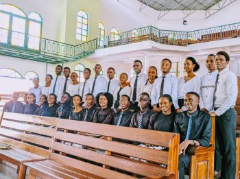 Truth Friends Family yiyemeje gutanga ibyishimo mu mpera z'umwaka nyuma yo gusohora “Nzanezerwa”