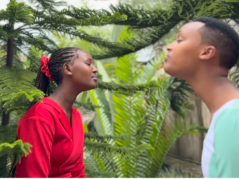 Vestine na Dorcas basohoye indirimbo nshya irimo amashusho y'ubukwe bwa Vestine