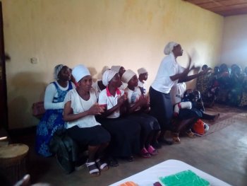 Korali Ituze ya Living Word Temple Save mu myiteguro yo gusohora indirimbo ya mbere