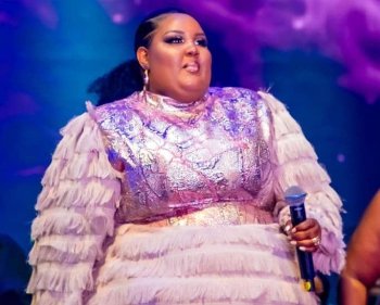 Ni nko guturitsa Champagne mu bukwe bw'igikomangoma! Tracy Agasaro azayobora "Niwe Healing Concert"