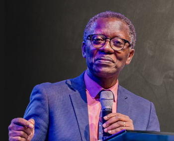 Rev Dr. Antoine Rutayisire ategerejwe mu guhugura Abanyeshuri ba Kaminuza ya Huye