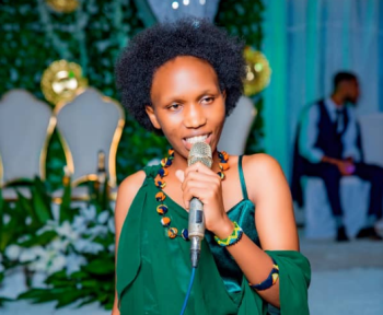 Ibintu 3 byatuma ukunda Umurizabageni Nadia nubwo waba utarumva ibisigo bye nka Macibiri!