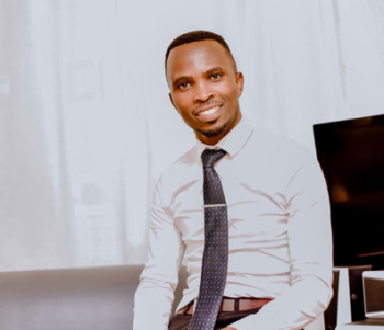 Auphta N yatanze impano mu ndirimbo “Mbivuge Nte?” iteguza Pasika