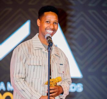 Israel Mbonyi yongeye kwegukana igihembo cy'umuhanzi wa Gospel w'umwaka muri Isango na Muzika 2024