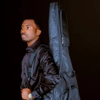Eli Biremera yashyize hanze amashusho y'indirimbo "Ibirimo" yatumye akubitwa n'ibisambo