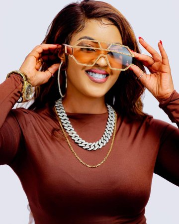 Marina uhamya ko akiri isugi yavuze ko icyabimufashije ari uko afata umubiri we nk'urusengero rw'Imana 
