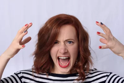 Wari uzi ko ushobora kuba inshuti na wa muntu ugutesha umutwe ukenda gusara? Dore uko wabigeraho