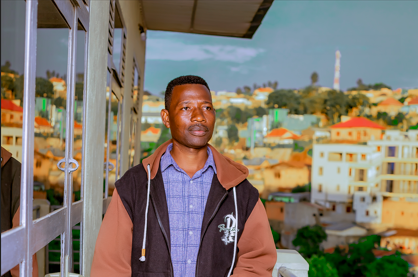 N. Bosco agarukanye indirimbo nshya “Imura” isaba Imana kwimura imisozi y'ibibazo mu buzima bw'abantu