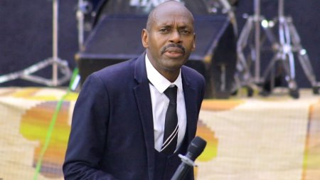Basore ntimukarambagize abakobwa ku Cyumweru kuko baba biyoberanyije – Pastor Aloys Uwakarema