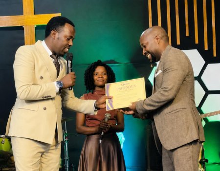 Paradise yashimiwe na The Changer's Ministries mu gitaramo cyahuje amakorali akomeye i Nyarugenge