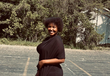 Amerika: Nyiribambe Angel wo guhangwa amaso mu muziki yashyize hanze indirimbo "Ubuntu bwe"