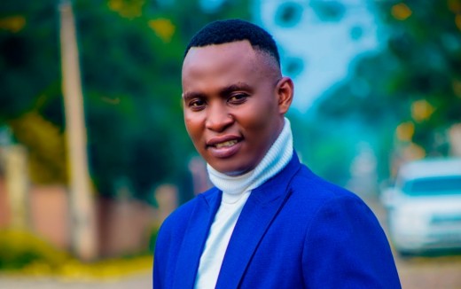 Ev. Amani analeta damu mpya katika muziki wa Injili katika wimbo unaoitwa "Mubiganza byawe"
