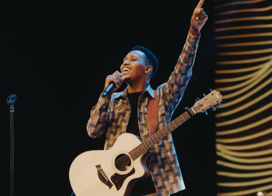 Elewa vizuri wimbo mpya “Unkebuke”wa Israel Mbonyi aliyouimba kwa Kinyarwanda