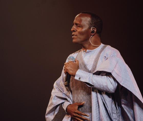 Alexis Dusabe yizihije imyaka 25 mu muziki mu gitaramo cy'amateka cyari cyiganjemo ibyamamare