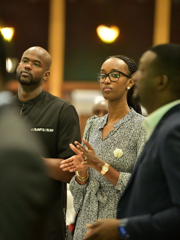 Madamu Jeannette Kagame, Ange Kagame Na Bertrand (…)