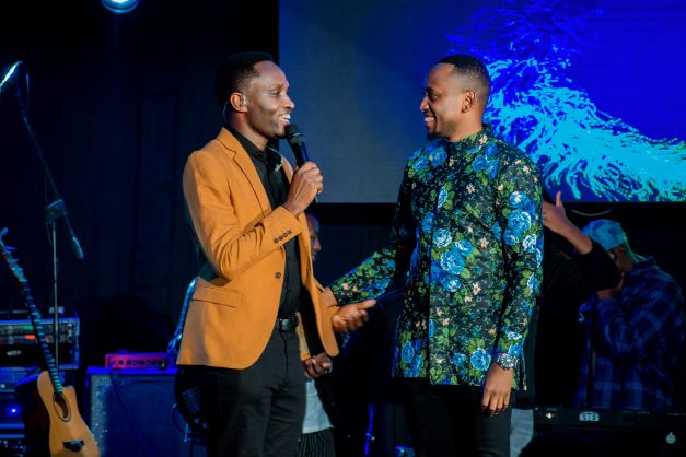 Abantu bamwe baravuze ngo narapfuye ariko uyu si umuzimu wanjye nimunkoreho ndiho - Dominic Ashimwe