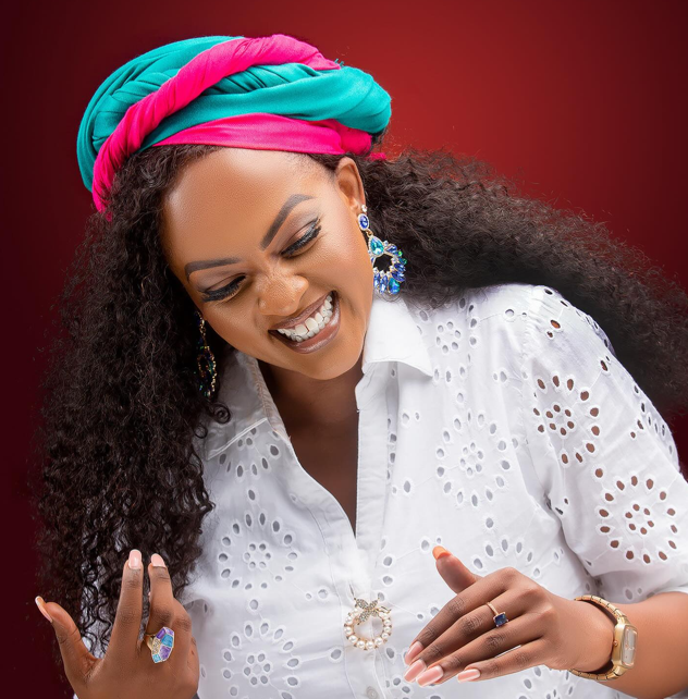 U Rwanda ni ubuturo bw'Imana: Aline Gahongayire washyize hanze indirimbo “Rwanda Ramba Sagamba”