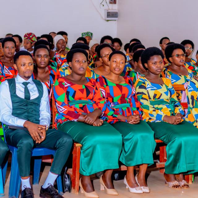 Kwibuka 32: Korali Abasaruzi yatanze ubutumwa bw'ihumure mu ndirimbo "Rwanda Komera"