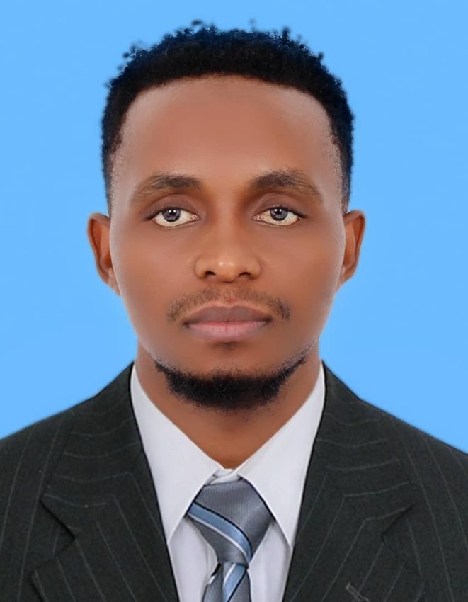 Fabrice Munyaneza wibereye i Doha muri Qatar yakoze mu nganzo yibutsa abababaye ko bazaseka 