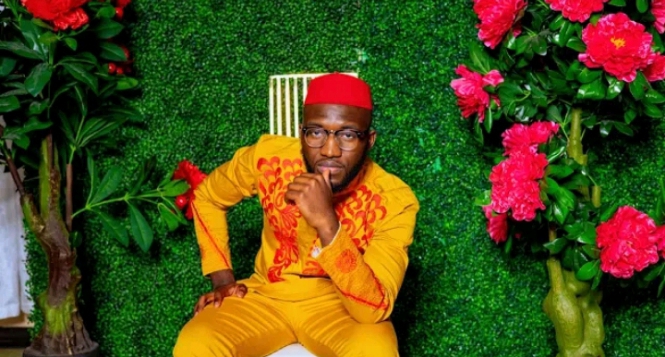 Mu gihe gito Arsene Kasusa arashyira hanze indi ndirimbo yise Nzakuririmbira, nyuma ya Pokea Wimbo yakunzwe cyane